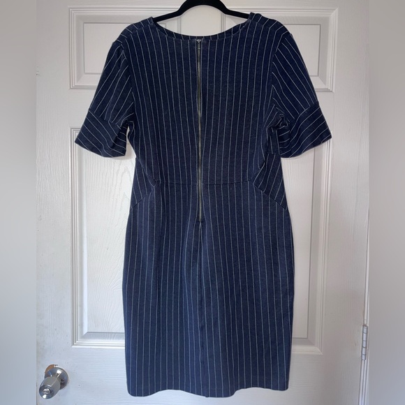 Banana Republic, navy blue and white pinstriped Ponte dress size 14 - Picture 2 of 13